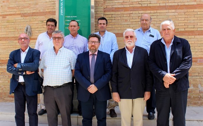 Rodrigo Sánchez Haro, junto a representantes de organizaciones agrarias.
