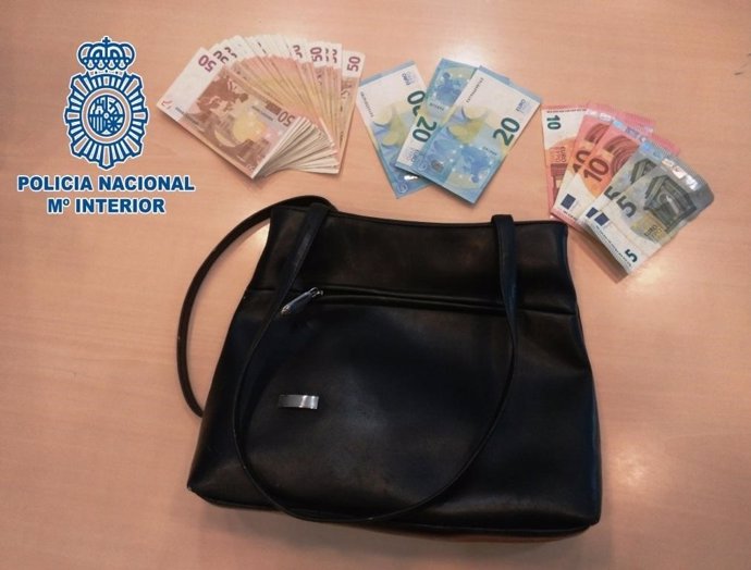 El bolso robado en Cádiz