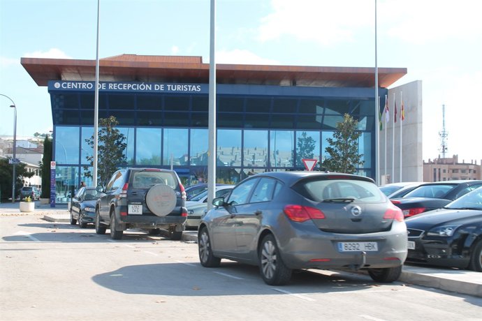 CENTRO RECEPCIÓN DE TURISTAS DE CUENCA