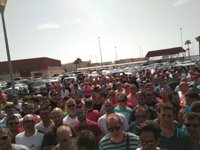 Seguimiento del 100% en los puertos andaluces de la huelga de 48 horas de los estibadores