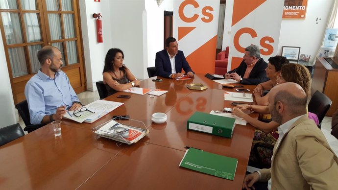 Reunión de trabajo de Cs y PSOE para la reforma fiscal