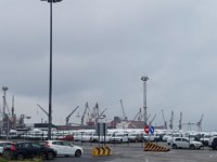 La huelga de los estibadores paraliza por segundo día consecutivo el Puerto de Santander