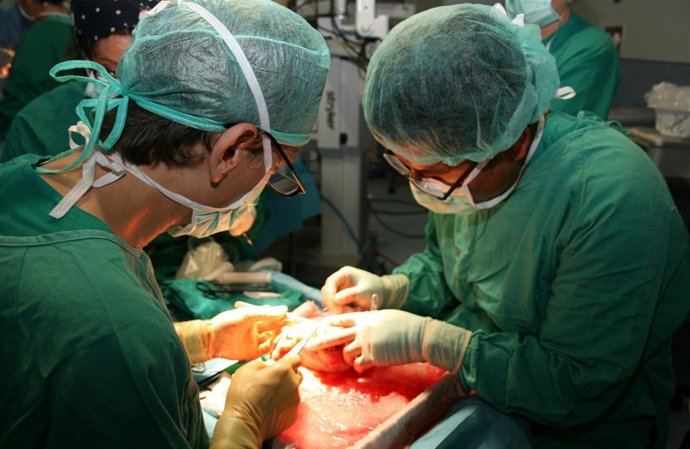 Intervenció de trasplantament renal viu 