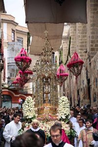 Tolón traslada a los toledanos toda su "ilusión y alegría" y les anima a disfrutar del Corpus
