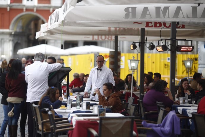 Bar, bares, gente, personas, persona, hostelería, turismo en Madrid