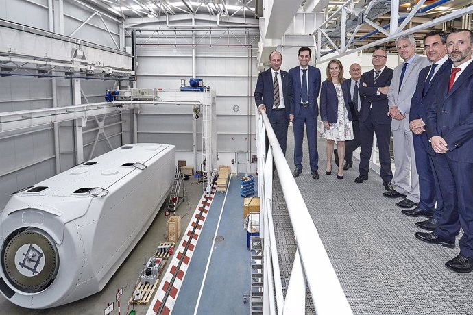Manu Ayerdi visita  las instalaciones de Nordex Acciona Windpower