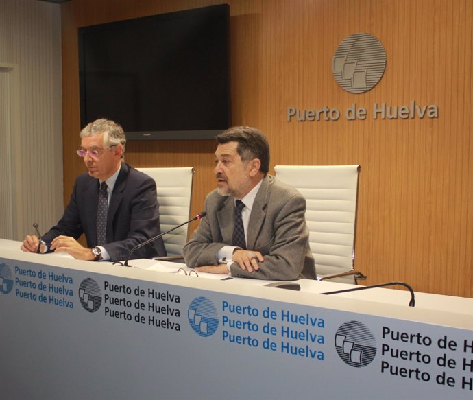 El presidente del Puerto, Javier Barrero, junto a Ignacio Álvarez-Ossorio. 
