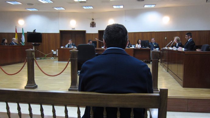Juicio al cura acusado de abusos a una niña en Villanueva del Duque
