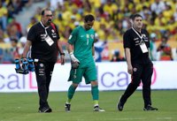 Claudio Bravo, descartado para el debut de Chile en la Copa Confederaciones