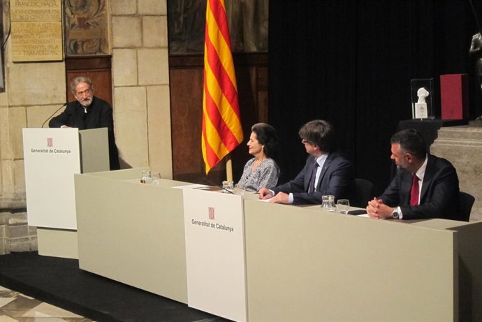Jordi Savall, Marta Casals,  Carles Puigdemont, Santi Vila