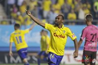 El Cádiz cobra ventaja en el 'play-off' de ascenso