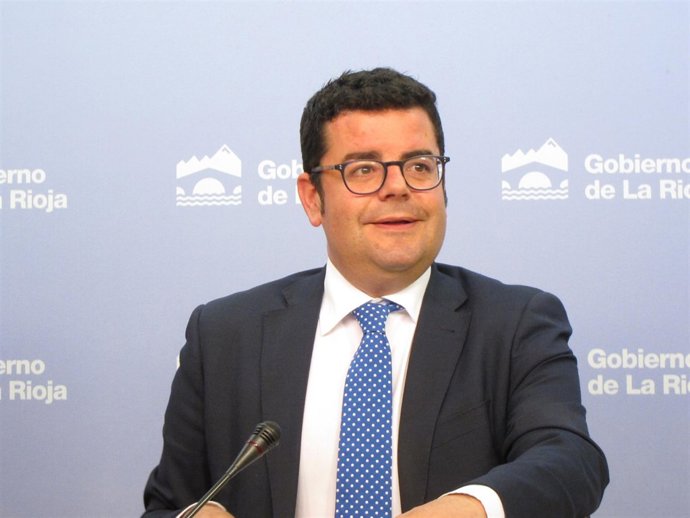 Consejero de Administración Pública, Alfonso Domínguez                        