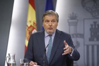 El Gobierno dice que la bolsa de voluntarios para el referéndum catalán muestra "la impotencia clara de Puigdemont"