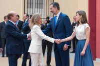 Los Reyes Don Felipe y Doña Letizia vuelven a combinar sus looks