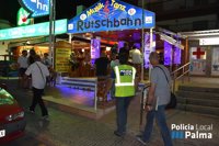 Levantadas 14 actas en Platja de Palma a locales por incumplir ordenanzas relacionadas con horarios, música y seguridad