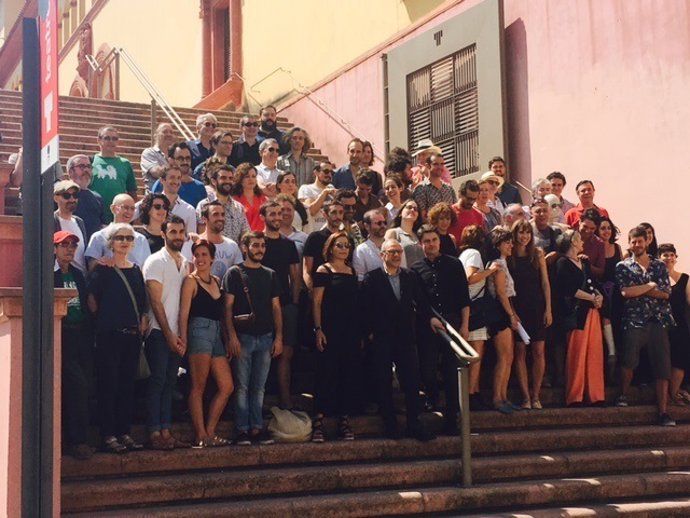 Foto de família del Teatre Lliure per a la temporada 2017-2018
