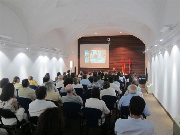 Valladolid. Presentación de la Agrupación de Arquitectos      