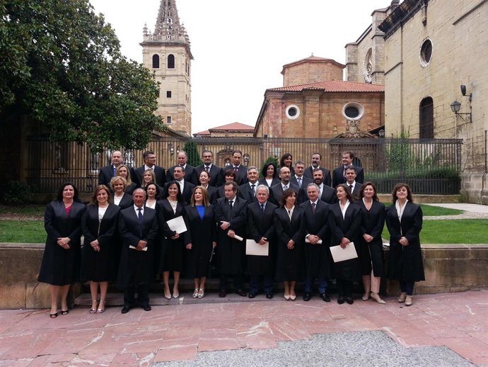  Colegiados Del Colegio De Abogados De Oviedo