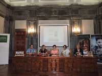 Antonia María Chico presenta en Sevilla la nueva entrega de su trilogía sobre Velvur el druida