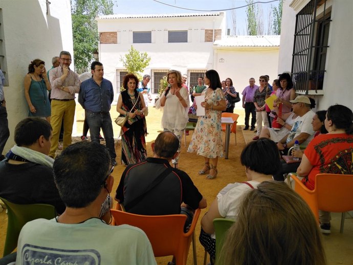 Vega interviene en la clausura de la jornada 'Faisem con las nuevas tecnologías'