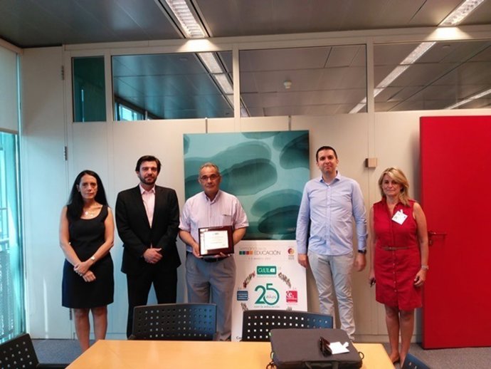 Aula Entrega El Reconocimiento Especial Al Colegio Santa María De La Hispanidad 