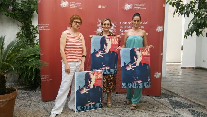 Ruz (izda), junto a Ayuso (centro) y Cabezas, presenta el proyecto