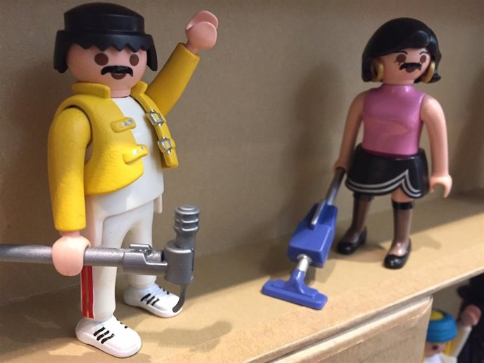 Recreación de un videoclip de Queen con muñecos de Playmobil