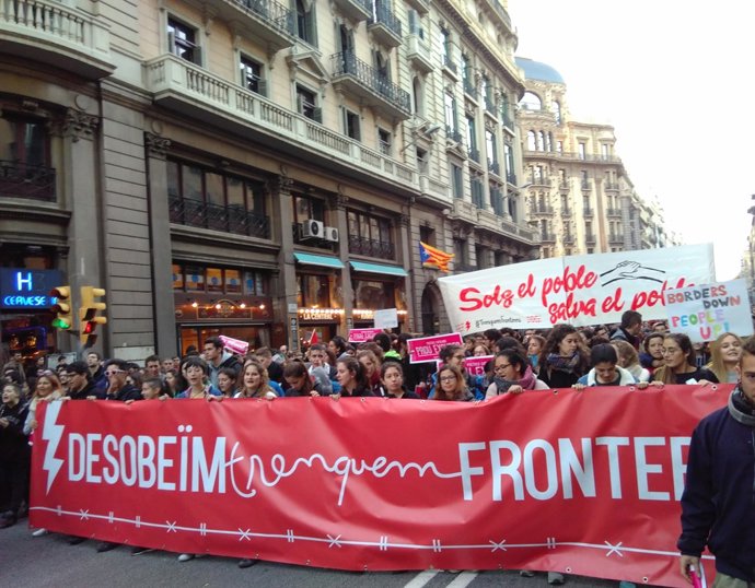 Manifestació a Barcelona el 18 de febrer de 2017 per l'acolliment de refugiats