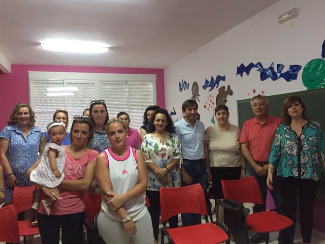 Clausura de escuela de padres en Santo Tomé (Jaén)