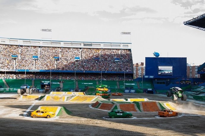 Vicente Calderón y los Monster Jam Trucks 