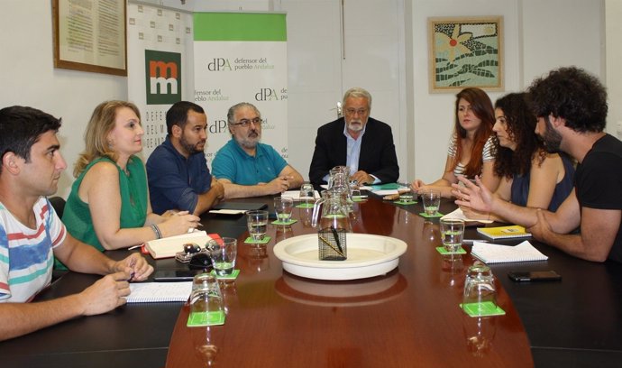 Np Y Fotos El Defensor Del Pueblo Andaluz Se Interesa Por El Desalojo De Conceja