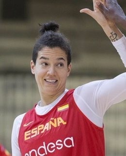 Laura Nicholls, jugadora de la selección española de baloncesto