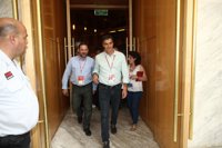 El PSOE de Pedro Sánchez cierra la puerta a la maternidad subrogada
