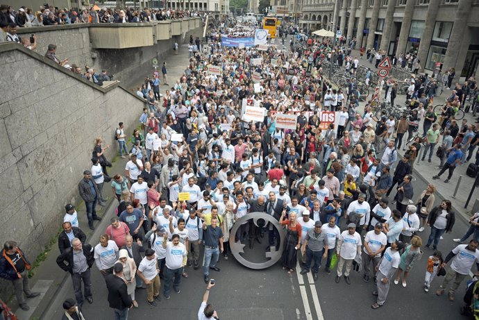 MAnifestación contra el terrorismo de musulmanes en Colonia