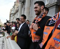 El Valencia Basket celebra con la ciudad su primer título de la Liga Endesa