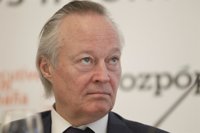 Josep Piqué aporta su análisis y experiencia en una nueva cita con la actualidad de Foro Nueva Murcia