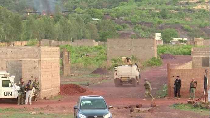 Fuerzas malienses se dirigen al hotel atacado cerca de Bamako