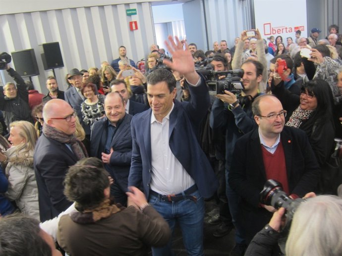 Carles Ruiz, Pedro Sánchez i Miquel Iceta a Viladecans en una imatge d'arxiu