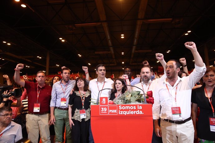 Sánchez con Lastra, Narbona, Ábalos, Puente y más miembros de la Ejecutiva del P