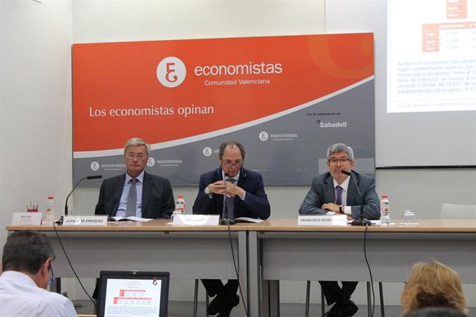 Querol (centro) junto a Enríquez y Menargues