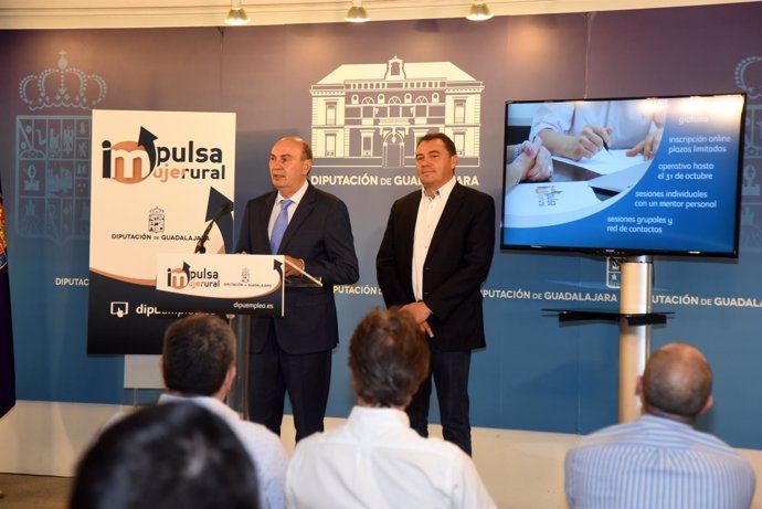 Latre en rueda de prensa