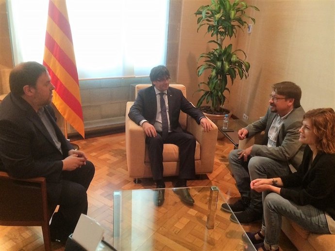 Pte.C.Puigdemont, vicepte.O.Junqueras, X.Domènech, I.Alamany (Catalunya en Comú)