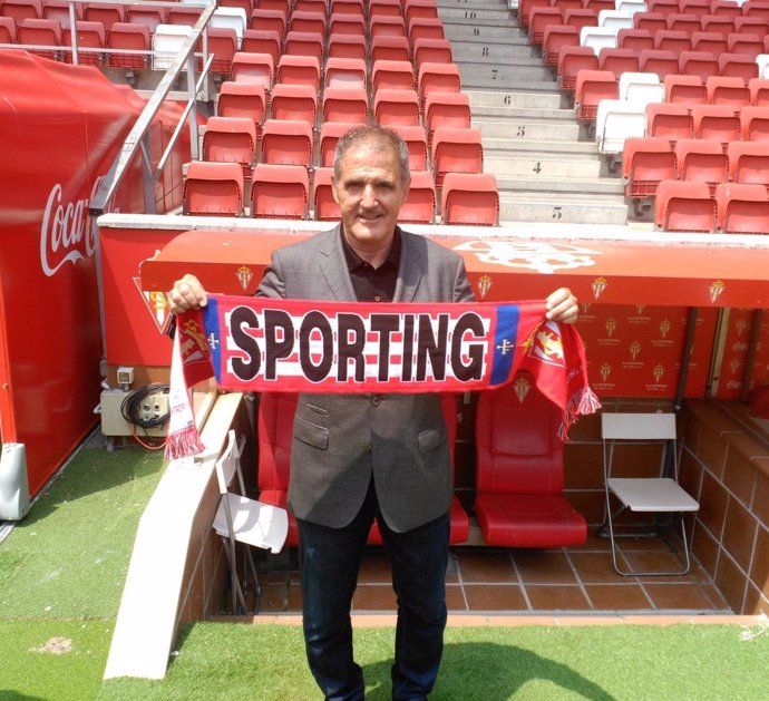 Paco Herrera, entrenador del Sporting de Gijón