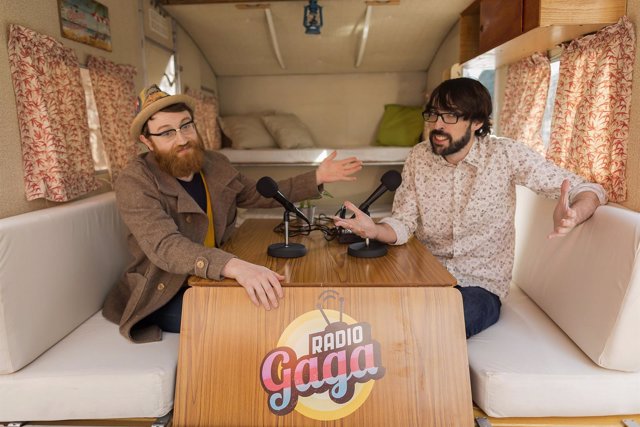 RADIO GAGA con Manuel Burque y Quique Peinado