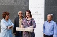 El Parlamento de Navarra acoge la exposición fotográfica 'Mujeres saharauis: un reto a la injusticia'