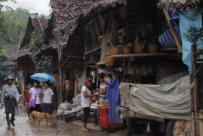 Refugiados karen birmanos en Mae La, Tailandia