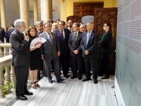 Zoido llama a impedir que la historia de ETA "la escriban los verdugos"