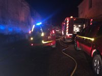 Un incendio destruye un almacén, varios vehículos, aperos y materiales agrícolas en Novillas