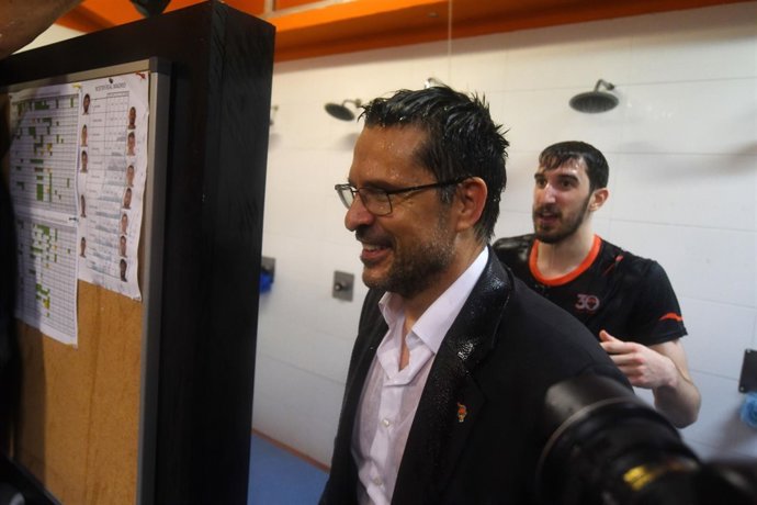 Pedro Martínez deja el Valencia Basket