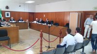 Acusados de amenazas a ediles del PSOE en un Pleno en Cádiz dicen que los concejales "provocaron"